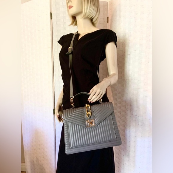 Badgley Mischka Crossbody Vegan Leather - Picture 9 of 9